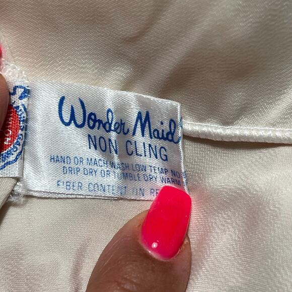 VTG Wonder Maid Non Cling Full Slip Dress Sz M Beige Petticoat Lingerie Babydoll - Picture 8 of 8